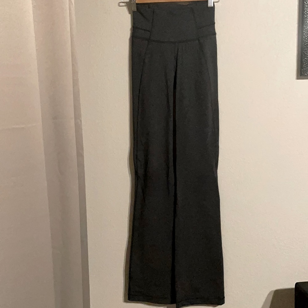 Lululemon Groove Pant Bootcut size 2 grey